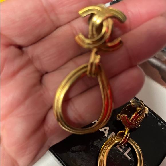 Chanel CC clip on drop earrings - Picture 3 of 7
